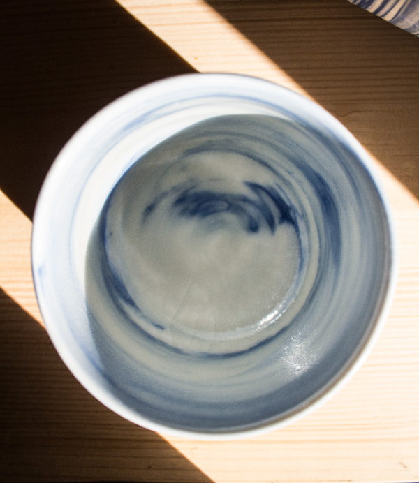 Vaso de porcelana azul
